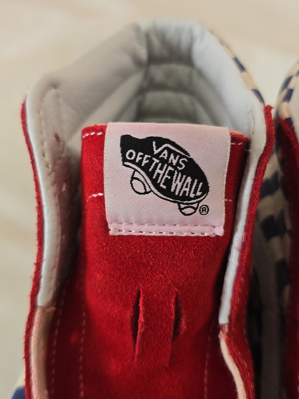 Vans - Picture 12 of 17